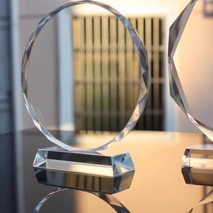 Mini trofeos de cristal personalizados para niños y medallas pequeñas de estilo de dibujos animados para competiciones de adolescentes de escuela primaria de jardín de infantes - Product Image 5