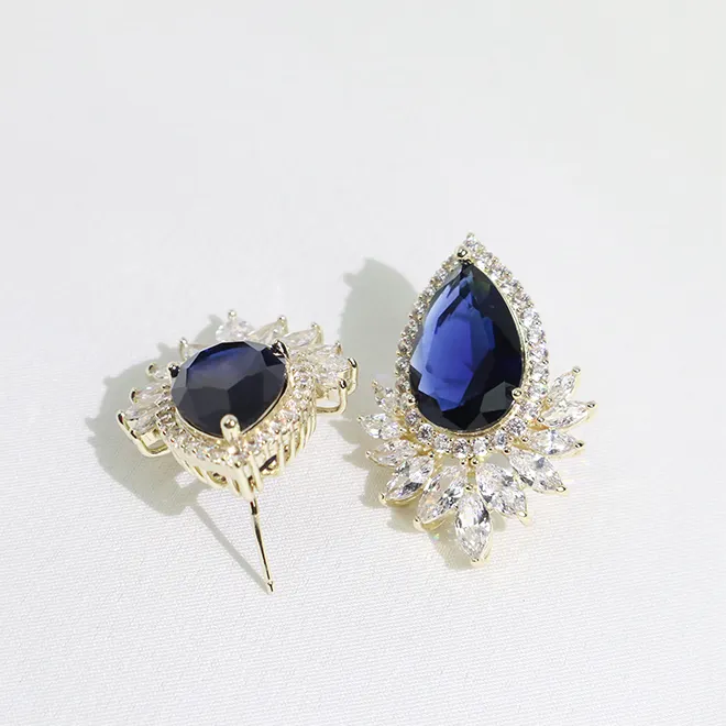 Boucles d'oreilles personnalisées en forme de poire en saphir bleu Boucles d'oreilles bijoux de mariage en plaqué or zircon stéréoscopique 50 Zircon Vintage pour femmes