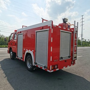 Camión de Rescate JMC 4X2 con Tanque de Agua de <3000L, Boquilla de Rociado, Emisión EURO 6, Transmisión Manual, Diésel, Altura Máxima de Trabajo 45m - Product Image 2