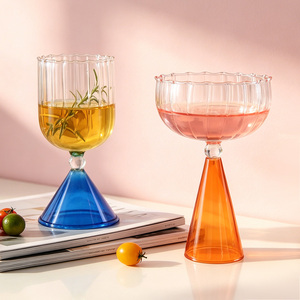 <span class=keywords><strong>Copas</strong></span> de Cóctel, <span class=keywords><strong>Copas</strong></span> de Vino, <span class=keywords><strong>Copas</strong></span> de Champán <span class=keywords><strong>y</strong></span> <span class=keywords><strong>Copas</strong></span> de <span class=keywords><strong>Bar</strong></span> de Vidrio Borosilicato de Alta Calidad con Degradado Multicolor - Product Image 6