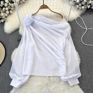 เสื้อยืดลายดอกไม้แขนยาวคอเฉียงแบบไม่สมมาตร เสื้อครอปสั้นแบบเซ็กซี่สำหรับผู้หญิง แฟชั่นเสื้อเบลาส์ - Product Image 5