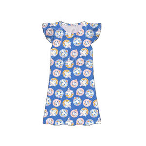 Vestido rojo con estampado de béisbol para niña pequeña, modelo GSD3904, de boutique, venta al por mayor, conjunto de falda con mangas voladas para bebé. - Product Image 2