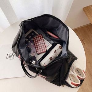 Sac de voyage court pour femme, motif lettres 'Love', sac de sport et de fitness, sac de week-end portable pour femme - Product Image 4