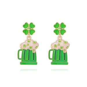 2024可爱爱尔兰绿色啤酒杯耳环狂欢节耳环圣帕特里克耳环女性首饰