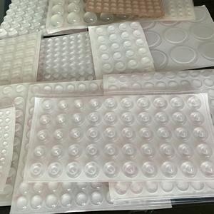 وسادات لاصقة من مطاط السيليكون الشفاف للباب - Product Image 1