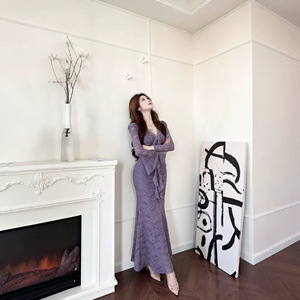 French Style Fitted Bell Sleeve Bodycon Fishtail Maxi Dress V Neck Lace Elegant Women's Dress For Dating Parties Stage - Product Image 2