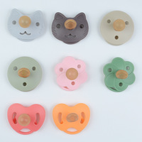 Tétine de sevrage de bébé en silicone liquide personnalisée ODM OEM souple et large pour utilisation de jour et de nuit