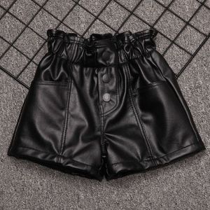 Autunno inverno nuovi pantaloncini in <span class=keywords><strong>pelle</strong></span> stile coreano da ragazza pantaloni alla moda in <span class=keywords><strong>pelle</strong></span> sintetica per abbigliamento esterno per bambini - Product Image 6