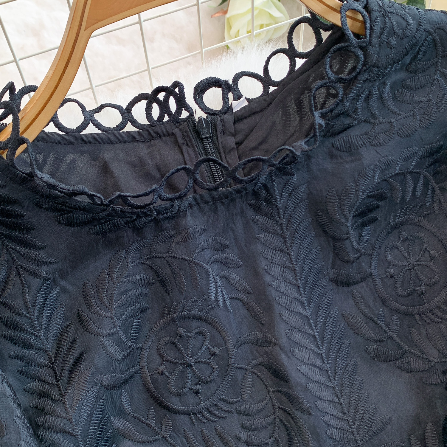 Audrey Hepburn Style Black Lace Embroidery Round Neck Bubble Sleeve Dress  Women's Layered Tiered Cake Gown With Waist Definition| Alibaba.com