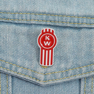 เข็มกลัดโลหะเคลือบลายตราสัญลักษณ์รถบรรทุกเคนเวิร์ธแบบคลาสสิก ของตกแต่ง เครื่องประดับ ของขวัญสำหรับผู้ที่ชื่นชอบรถยนต์ - Product Image 1