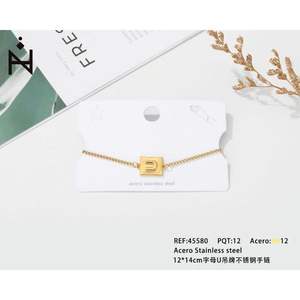 Bracelet en acier inoxydable lettre U 12x14cm plaqué or, charme minimaliste unisexe, à porter au quotidien - Product Image 1