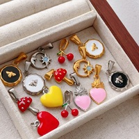 Accessoires pour femmes : Pendentif cœur en émail or 18 carats, chien ballon, breloques imperméables en acier inoxydable, perle d'eau douce, champignon, cerise