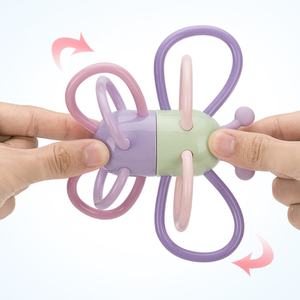 Vente en gros de jouets de dentition <span class=keywords><strong>pour</strong></span> bébés en silicone Offres Spéciales <span class=keywords><strong>pour</strong></span> nourrissons de <span class=keywords><strong>3</strong></span> <span class=keywords><strong>mois</strong></span> sans BPA papillon de dentition en silicone souple et lissant - Product Image 5