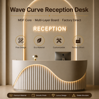 Mostrador de Recepción de Madera Curvada de Alta Gama con Luz LED y Logotipo Personalizado para Salón de Belleza, Spa, Tienda de Ropa, Hotel, Recepción Comercial