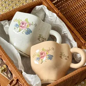 Caneca de cerâmica com bolinhas de gergelim com desenho original, caneca de cerâmica para leite irregular