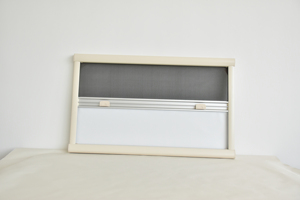Fabricant vente directe accessoires RV charnière supérieure fenêtre de caravane fenêtre de poussée latérale - Product Image 5