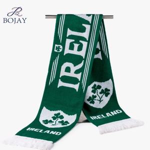 Sıcak satış Unisex özel akrilik futbol taraftar atkısı zafer örme kutlayan için işlemeli futbol takımı logosu sloganı - Product Image 3