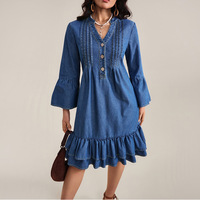 Robe en jean pour femme à col en V profond et laçage, à volants plissés, manches longues, style décontracté d'été, coupe ample, ou sans manches