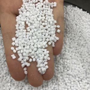 Granulés <span class=keywords><strong>de</strong></span> PET brut CZ302, qualité bouteille d'ingénierie, résine <span class=keywords><strong>de</strong></span> haute qualité, granulés <span class=keywords><strong>de</strong></span> plastique PET modifié, prix <span class=keywords><strong>par</strong></span> tonne inférieur - Product Image 3