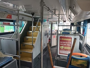 Bus à double étage Yutong hybride d'occasion certifié, conduite à gauche, pour les excursions en ville et les voyages scolaires en groupe - Product Image 4