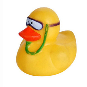 Forma de muñeco de nieve Bebé <span class=keywords><strong>Agua</strong></span> Natación Jugar Juguete Bañera Pato flotante con bufanda y guantes - Product Image 2