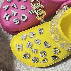 Calzature personalizzate 2022 New Trend clog charm soft PVC clog Gibz abbellimenti personalizzati logo style color strass tipo di lettera - Product Image 4