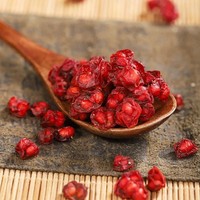 Gedroogde Schisandra Chinensis-bessen in bulk, natuurlijke Wu Wei Zi gedroogde Schisandra-fruit voor kruidenthee-mengsels, groothandel