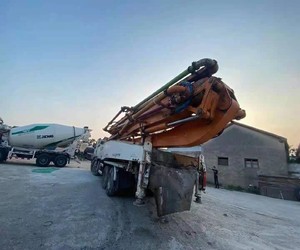 จีนทำ Sany 52เมตร56เมตรคอนกรีตปั๊มรถบรรทุกในสภาพที่ใช้ - Product Image 4