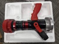 Buse de pulvérisation à jet flexible rouge de haute qualité à débit sélectionnable avec poignée pistolet en acier inoxydable - Accessoires pour équipement incendie