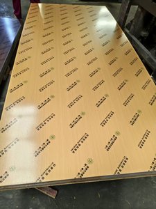 Revêtement mural en film brillant de haute qualité 5 mm 8 mm, fabrication chinoise, livraison directe d'usine, panneaux muraux en <span class=keywords><strong>PVC</strong></span> - Product Image 3