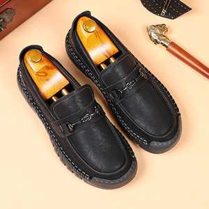 รองเท้าโลฟเฟอร์หนังลำลองสำหรับผู้ชาย Rvogu ระบายอากาศได้ดี สวมใส่ง่าย ส้นเตี้ย พื้นยางเย็บตะเข็บ ดีไซน์พู่ห้อย - Product Image 4