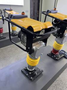 Compacteur à essence de haute qualité avec moteur, haute efficacité, garantie 1 an - Product Image 6