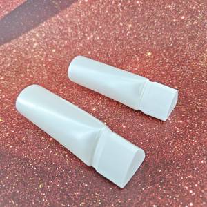 Tubos Cosméticos de Plástico PP Blancos Personalizados, Forma Triangular Especial, con Tapa de Rosca Triangular de Doble Pared para Envasado de Crema y Limpiador Facial - Product Image 2