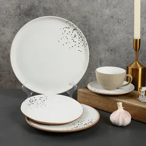 Hochwertiges einzigartiges mattiertes dekoratives weißes geschirr keramikteller und tassen restaurant abendessen teller-set