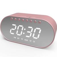 Multifunctionele LED-spiegelwekker Digitaal display Snooze Temperatuur Kalender Draadloze mini-luidspreker FM-radio Binnen/buiten