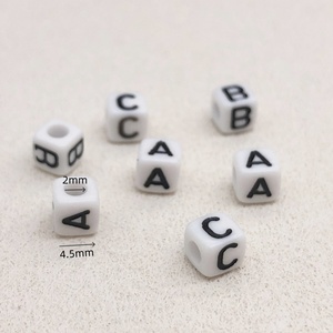 Cuentas Acrílicas Cuadradas de 5x5 mm con Letras Inglesas de Vocales Individuales para Manualidades, Accesorios de Joyería y Materiales de Artesanía. - Product Image 6