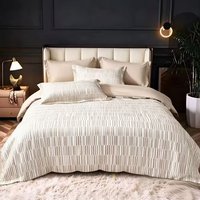 Parure de lit florale en polyester, base blanche, motif petites fleurs délicates, housse de couette et taies d'oreiller en microfibre douce, textile de maison, vente en gros