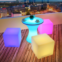Outdoor LED-Licht Party Bar Tisch Leuchtende Würfel Barhocker Quadratischer Würfelsitz für Sitzgelegenheiten Barhocker LED-Mietmöbel