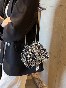 Sac Seau Classique à Paillettes Tendance pour Femme – Sac de Soirée Scintillant à Bandoulière Unique pour Fêtes - Product Image 4
