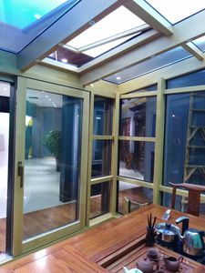 Sunroom de vidrio Low E de diseño moderno con soporte en línea de alta transmisión de luz de China Polygon Roof Design - Product Image 3