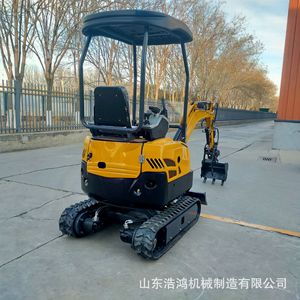 Miniexcavadora hidráulica con brazo extensible para uso agrícola, color amarillo - Product Image 3
