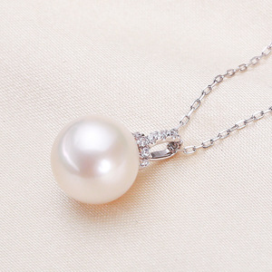 Colgante de Perla de Agua Dulce de 11 mm, Estilo Edison, Temperamento Ligero, Lujo Clásico, Diseño Simple, Plata S925, Color Blanco Perfecto con Micro Imperfecciones - Product Image 4