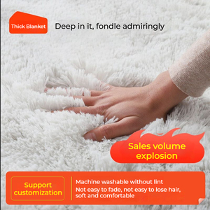 Tapis en peluche à haute teneur en polyester Tapis de sol doux antidérapant pour chambre salon décor à la maison