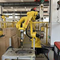 Robot de soudage industriel à 6 axes, bras robotisé avec moteur de boîte de vitesses PLC, portée de 2078 mm, charge utile de 6 kg, indice de protection IP54, répétabilité de 0,07 mm pour le soudage