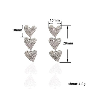 Orecchini a perno a forma di cuore Galaxy da donna, accessori per l'orecchio semplici e alla moda per l'uso quotidiano - Product Image 5