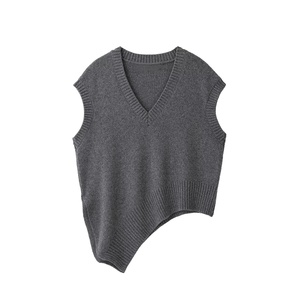 Gray V Neck Sleeveless Eco-Friendly 100% Polyester <b>Knit</b> Sexy Yoga Fitness <b>Women</b> Asymmetric Hem Solid Breathable <b>Tank</b> <b>Top</b> - Product Image 1