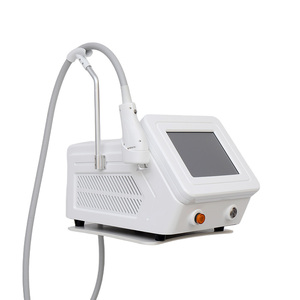 อุปกรณ์เลเซอร์ CO2เพื่อความงามแบบมืออาชีพ3000W เครื่องกำจัดหูดแบบพกพาแกะสลักริ้วรอยยืดกระชับใบหน้าทำให้ร่างกายกระจ่างใส - Product Image 1