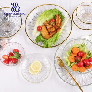 H design in rilievo di lusso trasparente trasparente oro bordo piatto caricabatterie piatti che servono frutta insalatiera in vetro per cena o hotel