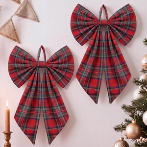 Chaussette de Noël personnalisée en tissu écossais à carreaux, brodée, en polyester doux, avec nœud papillon de Noël - Product Image 1