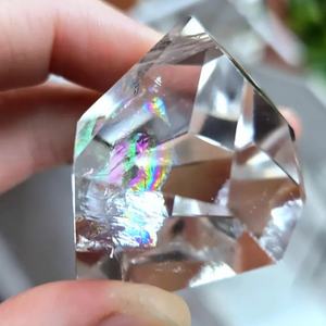 คริสตัลควอตซ์ใสสีรุ้งธรรมชาติขายส่ง งานฝีมือคุณภาพสูง แกะสลักด้วยมือ รูปทรงอิสระ หินบำบัด วินเทจ เฟิงสุ่ย - Product Image 6